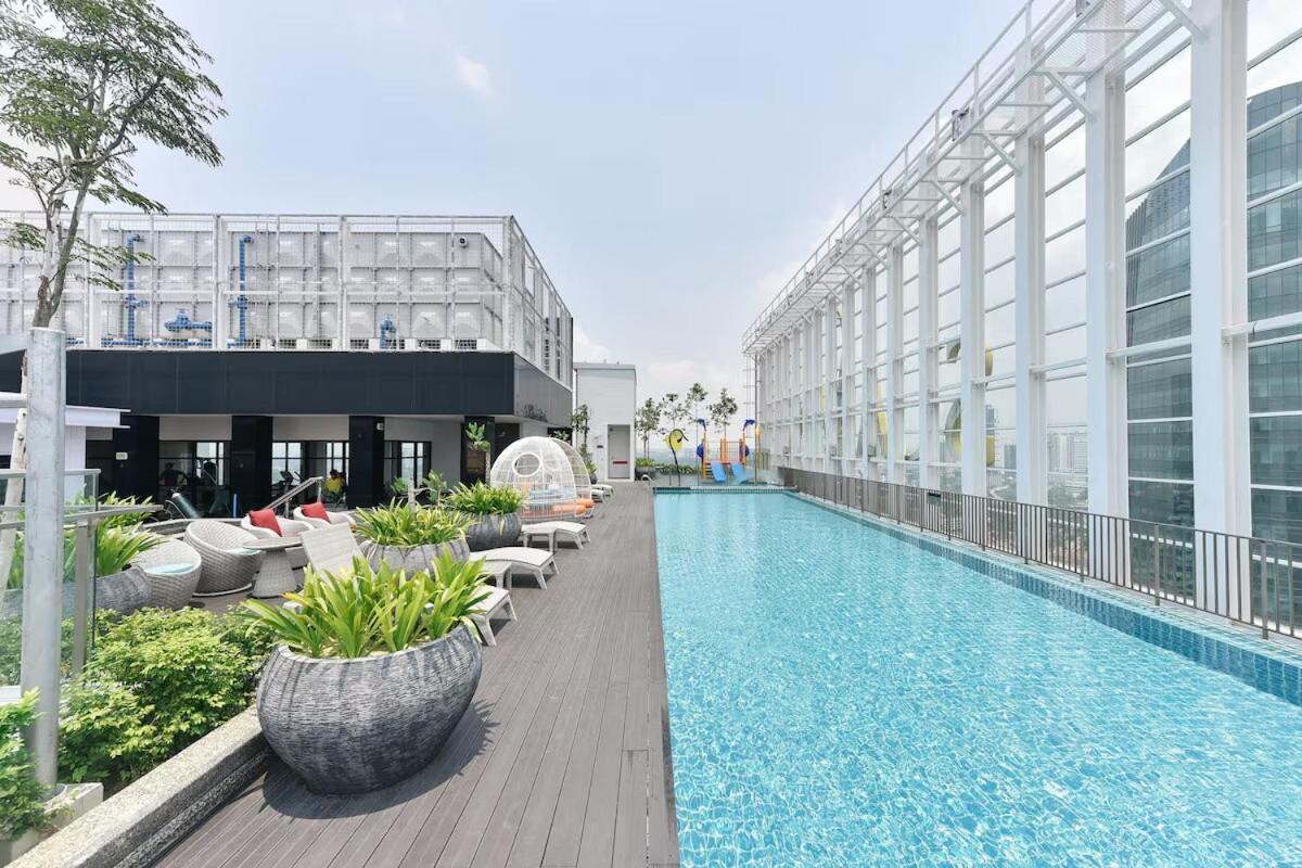 Apartment Jb Luxe Suasana 2br 6pax Jbcc&cs Ciq *